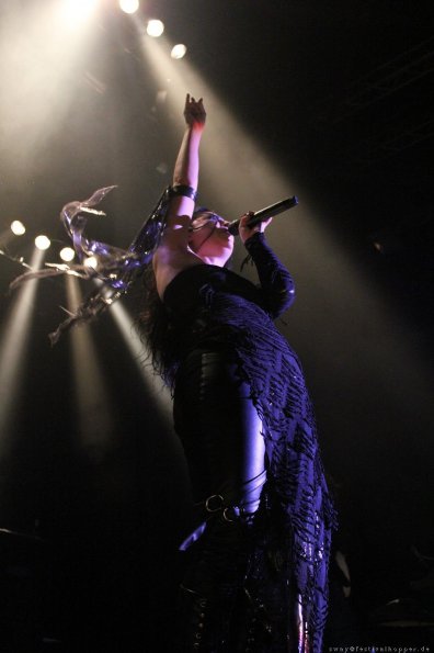 Evanescence-2011-Dusseldorf_08