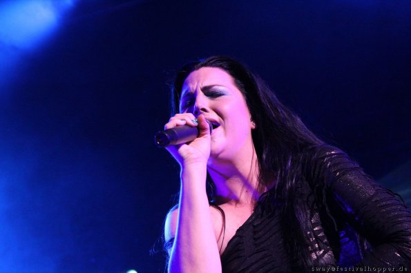 Evanescence-2011-Dusseldorf_12