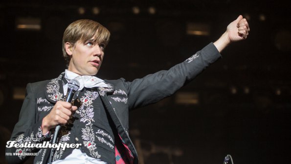 the-hives-groezrock-2014-3790