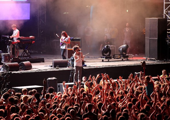 0457_Foals_MainStage