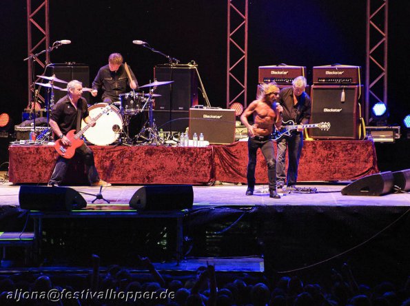 open-flair-2011-iggy-and-the-stooges-11