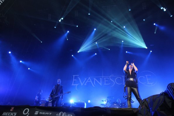 Evanescence-13
