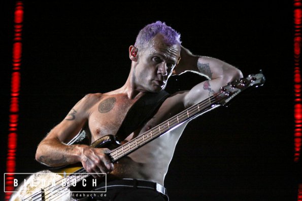 Red-Hot-Chili-Peppers-12