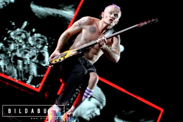 Red-Hot-Chili-Peppers-15