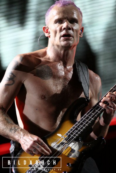 Red-Hot-Chili-Peppers-16