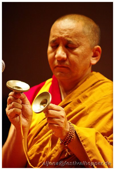 tff-2012l--tashi-lhunpo-monks--10