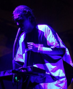 0786_whomadewho_gemini_595