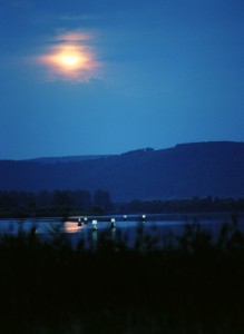 Die Nacht, der Mond und der See