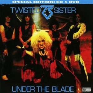 Twisted-Sister-under-the-blade-2011