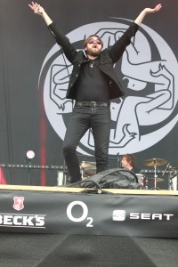 RIP-Sonntag-Kasabian-11