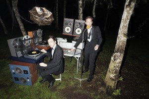 2ManyDJs