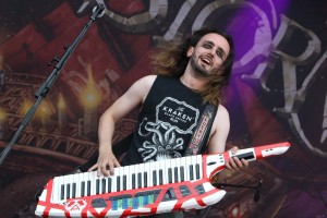 Alestorm-breeze.2013