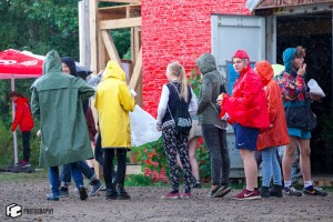 Menschen im Regen