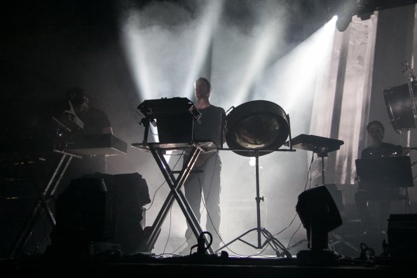 woodkid-BerlinFestival-1590