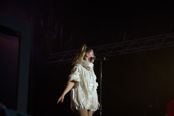 09-08-02_bigdayout_704_mia_800x600