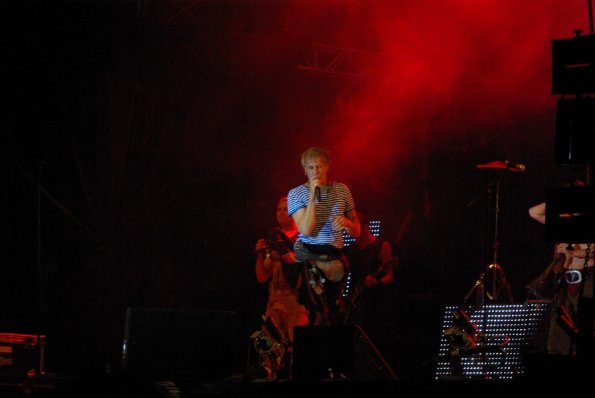 09-08-02_bigdayout_966_inextremo_800x600