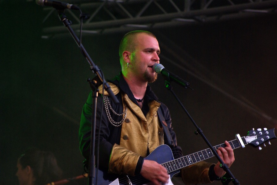 09-08-02_bigdayout_512_schandmaul_800x600