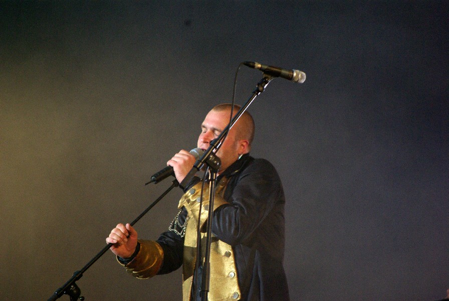 09-08-02_bigdayout_537_schandmaul_800x600