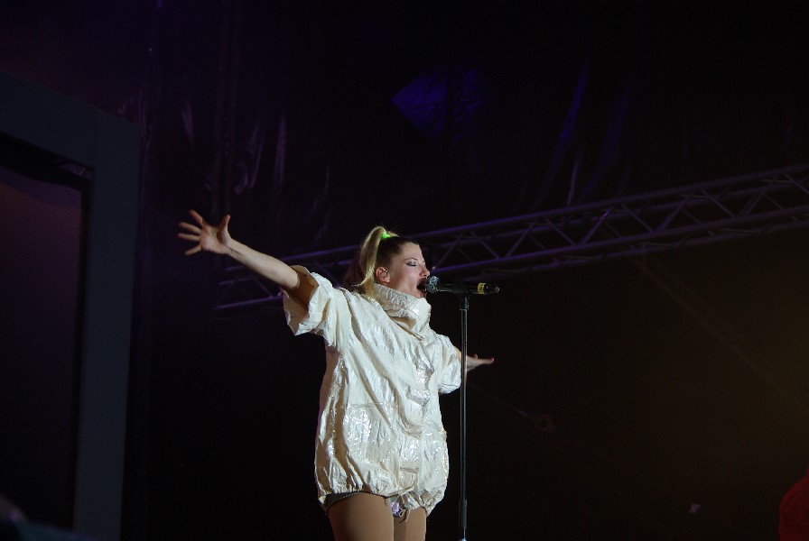 09-08-02_bigdayout_705_mia_800x600