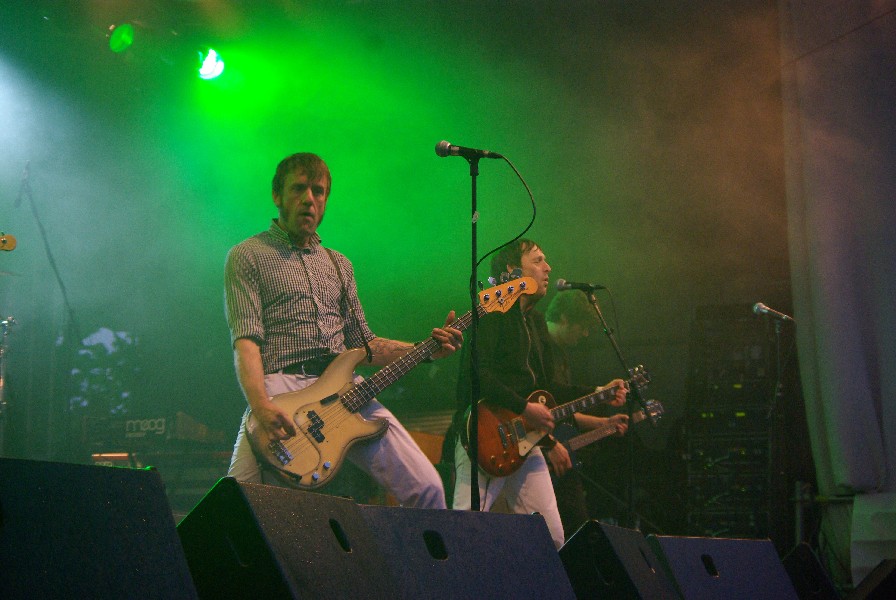 09-08-02_bigdayout_810_trashmonkeys_800x600