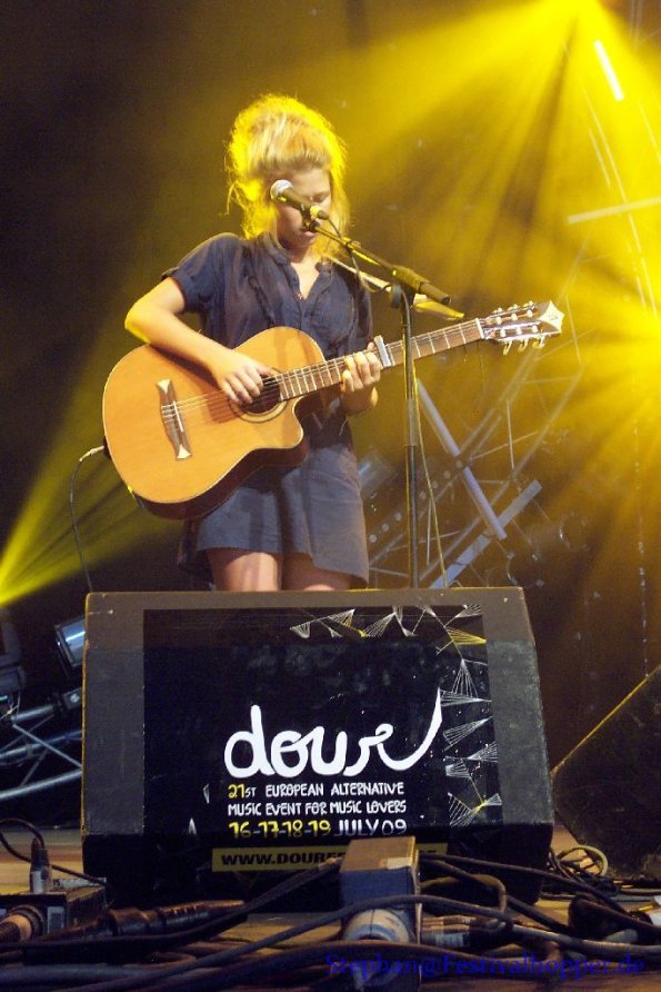 Selah Sue – DOUR 2009