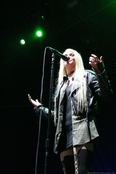 The-Pretty-Reckless-2011-Dusseldorf_09