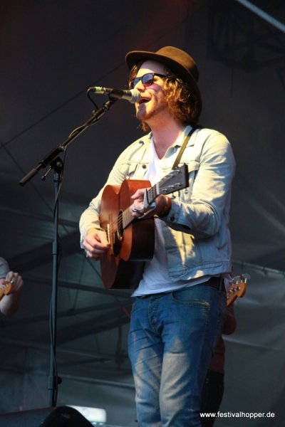 Young Rebel Set