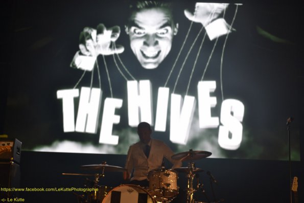 the-hives-happiness-2014-0575