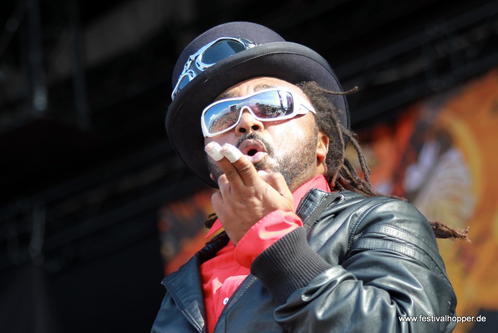 skindred-4058