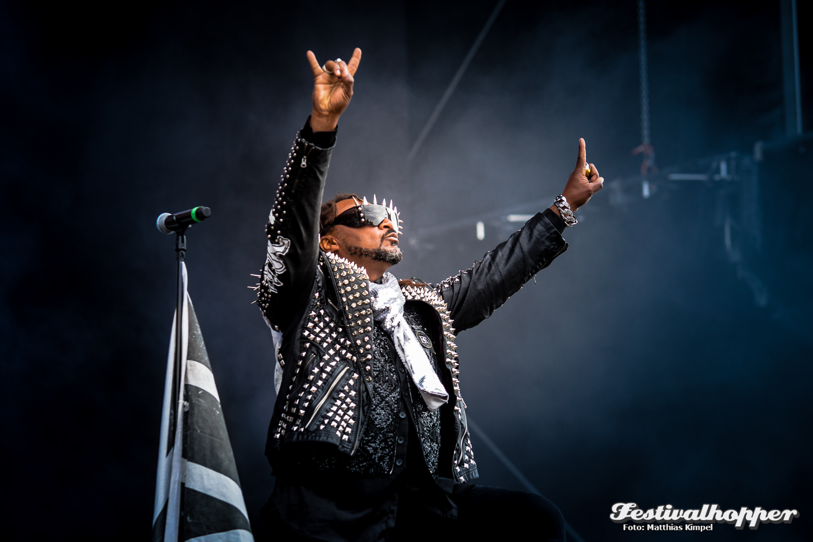 Highfield_2019_Skindred001