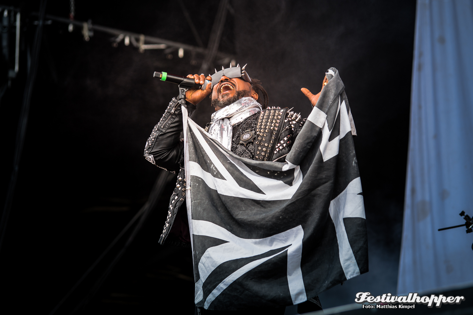 Highfield_2019_Skindred004