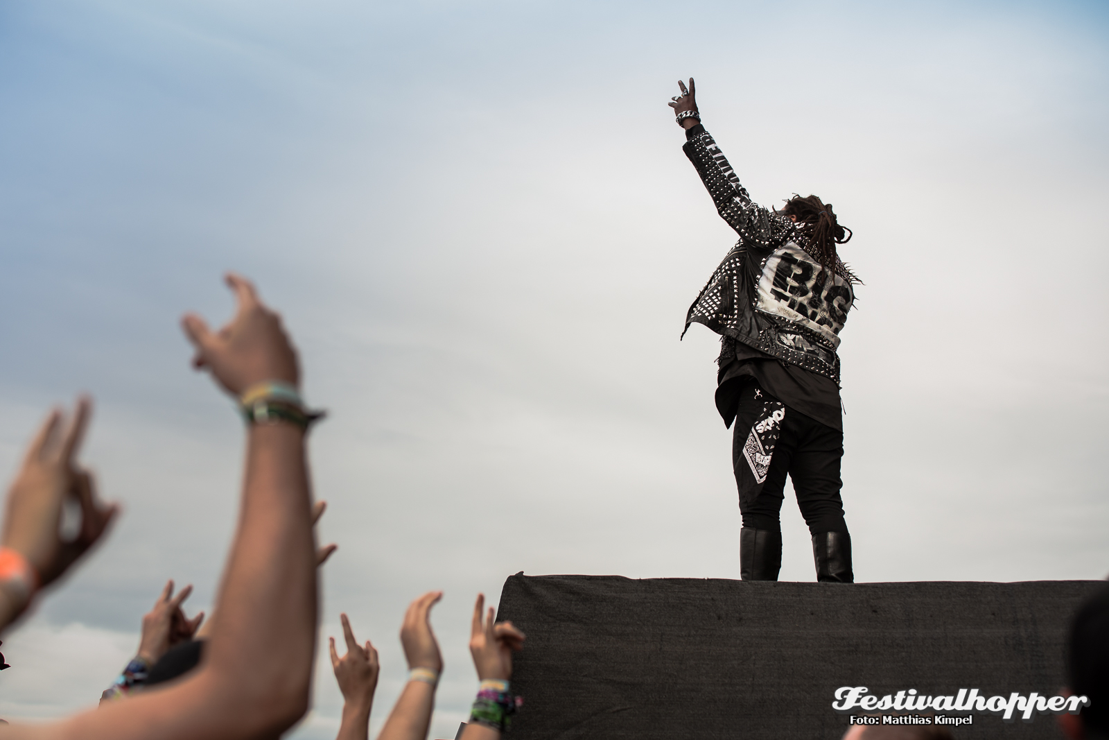 Highfield_2019_Skindred005