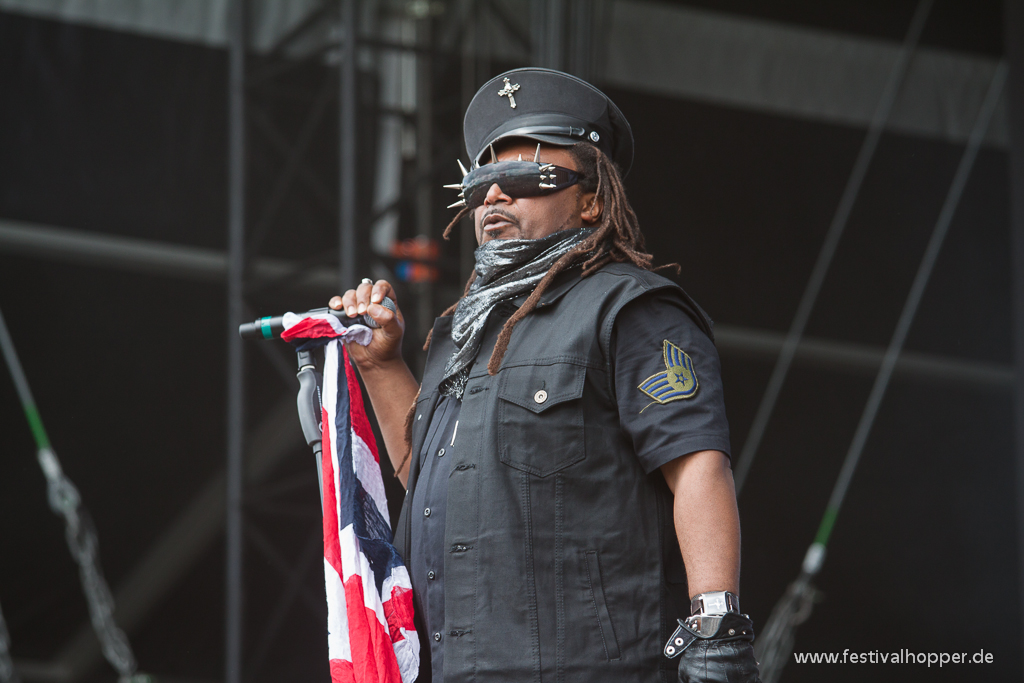 skindred-hurricane2014-4185