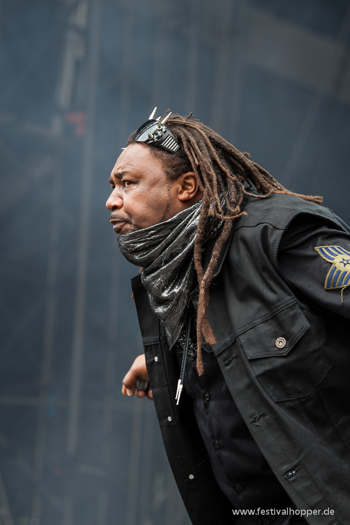 skindred-hurricane2014-4199