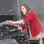 C Juicy Beats 2013 Crystal Fighters 03