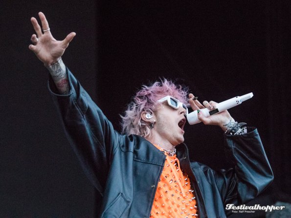 machine gun kelly lolla2022