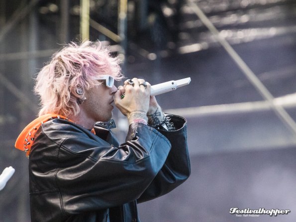 machine gun kelly lolla2022