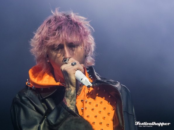 machine gun kelly lolla2022