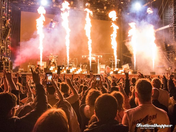 machine gun kelly lolla2022
