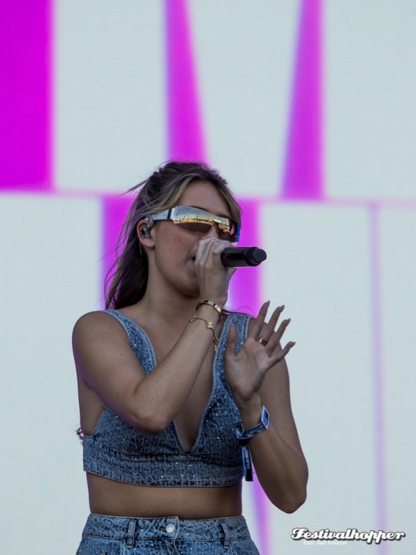 mimi webb lolla2023