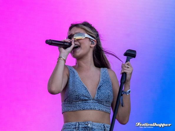 mimi webb lolla2023