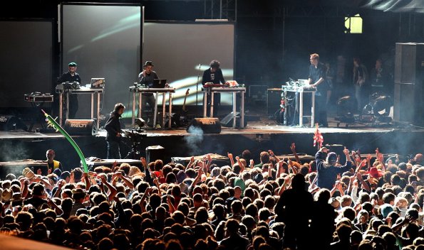 0835_Moderat_MainStage