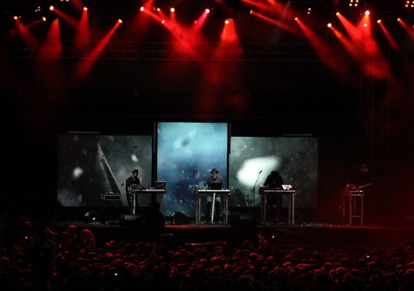 0854_Moderat_MainStage