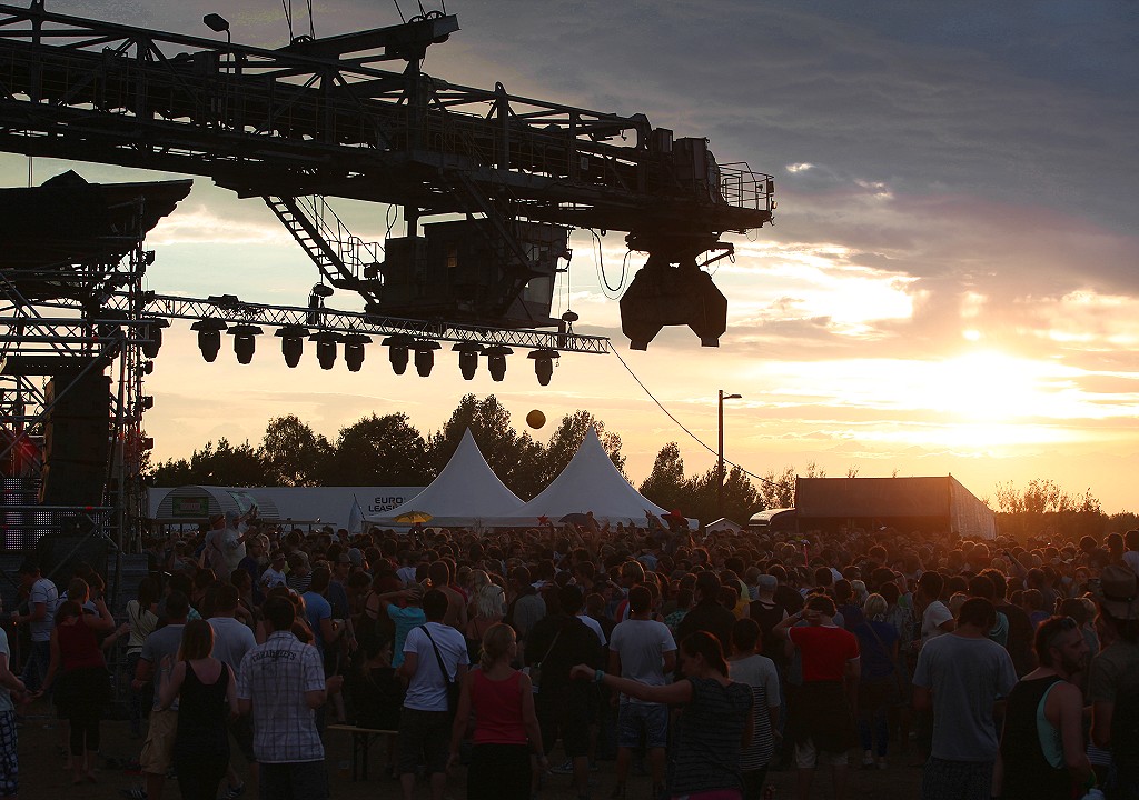 0617_BigWheelStage_Sunset