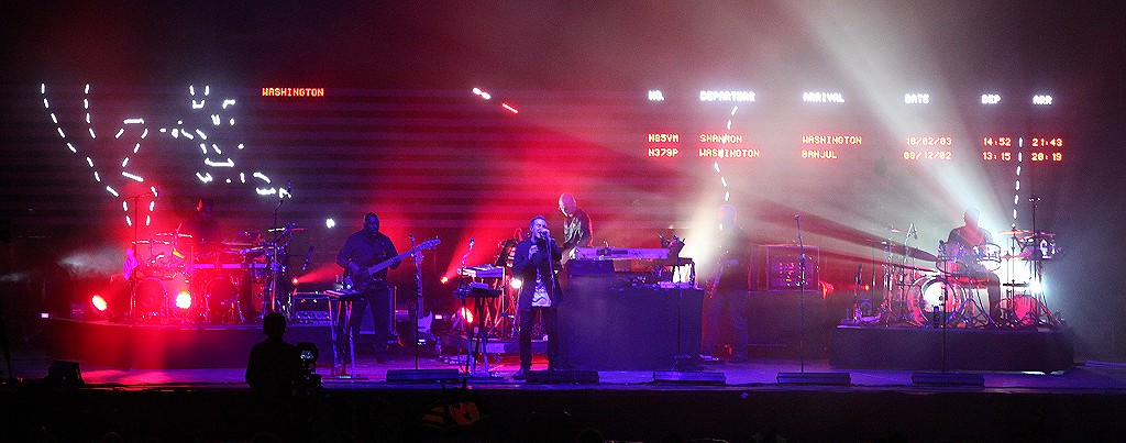 2159_MassiveAttack_MainStage