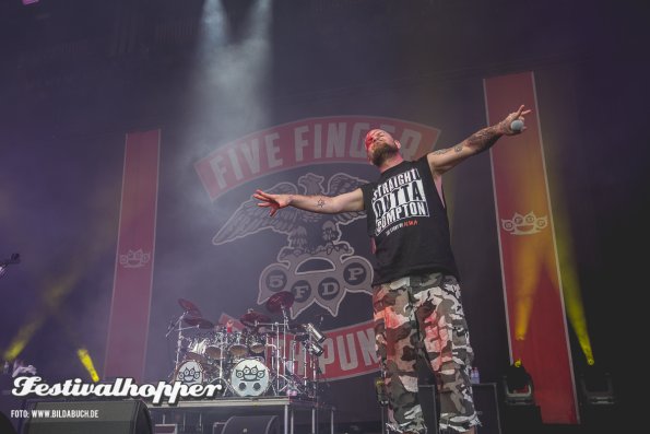 FiveFingerDeathPunch_9868