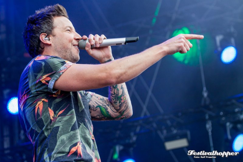 Simple Plan live