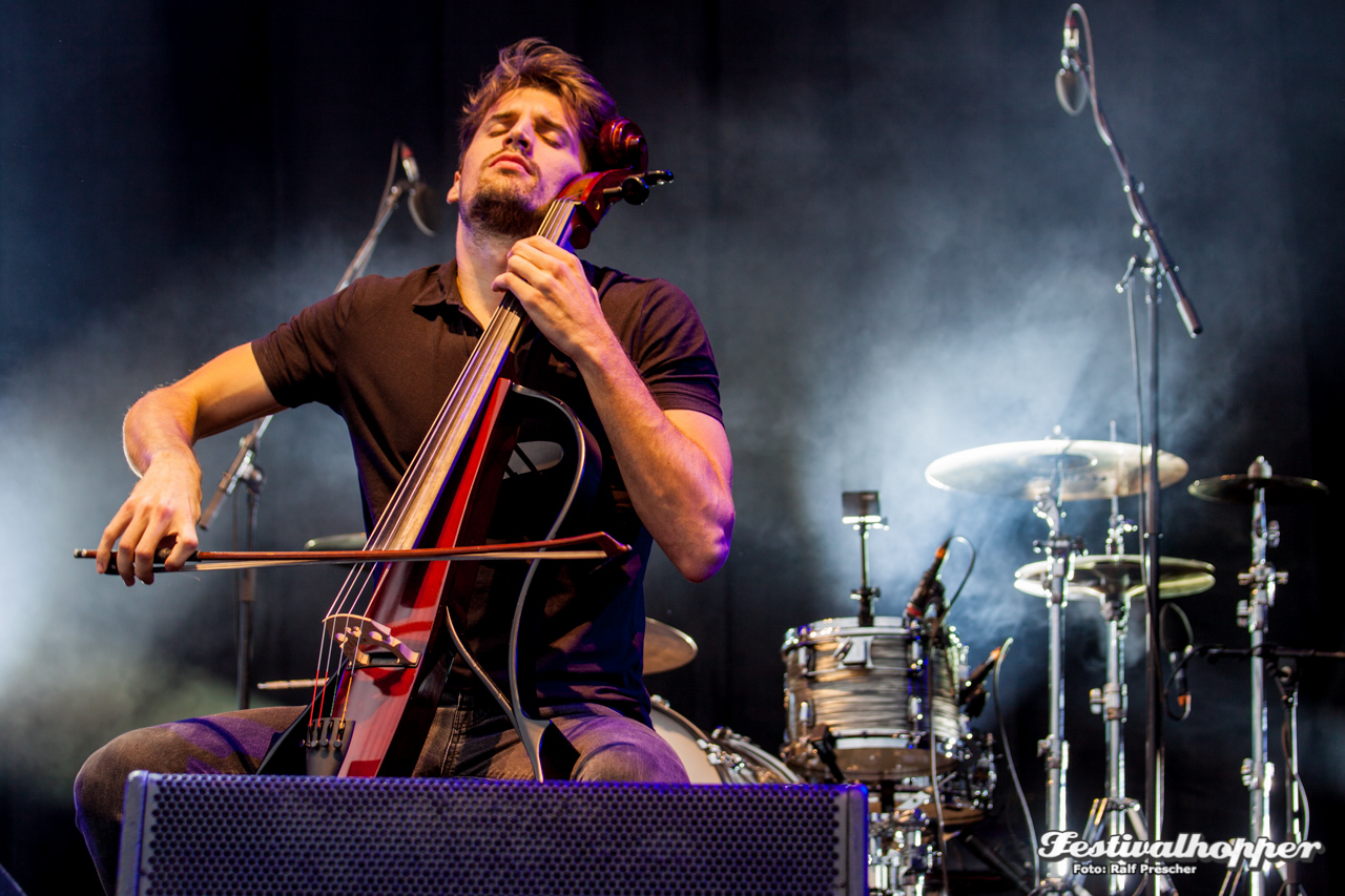 2CELLOS-RAR2017-9997