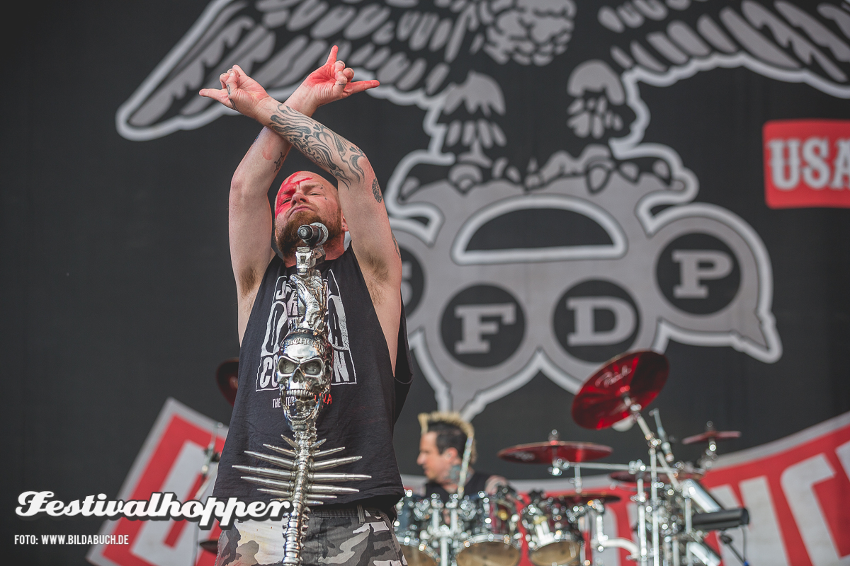 FiveFingerDeathPunch_9404