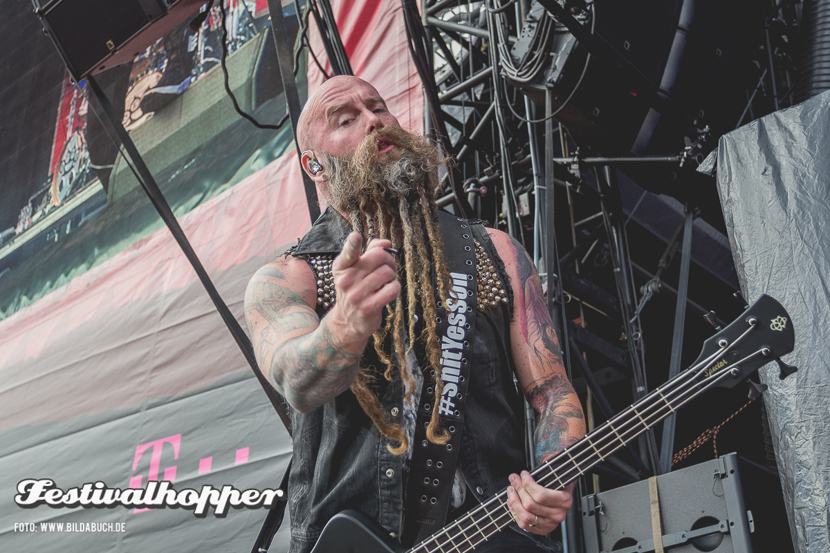 FiveFingerDeathPunch_9858